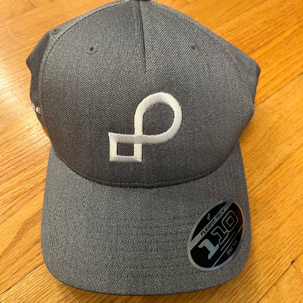 Travis mathew new Hat